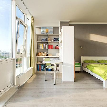 Gagarin Plaza Apartment 70 Square Metres On 12Th Floor 敖德萨 外观 照片
