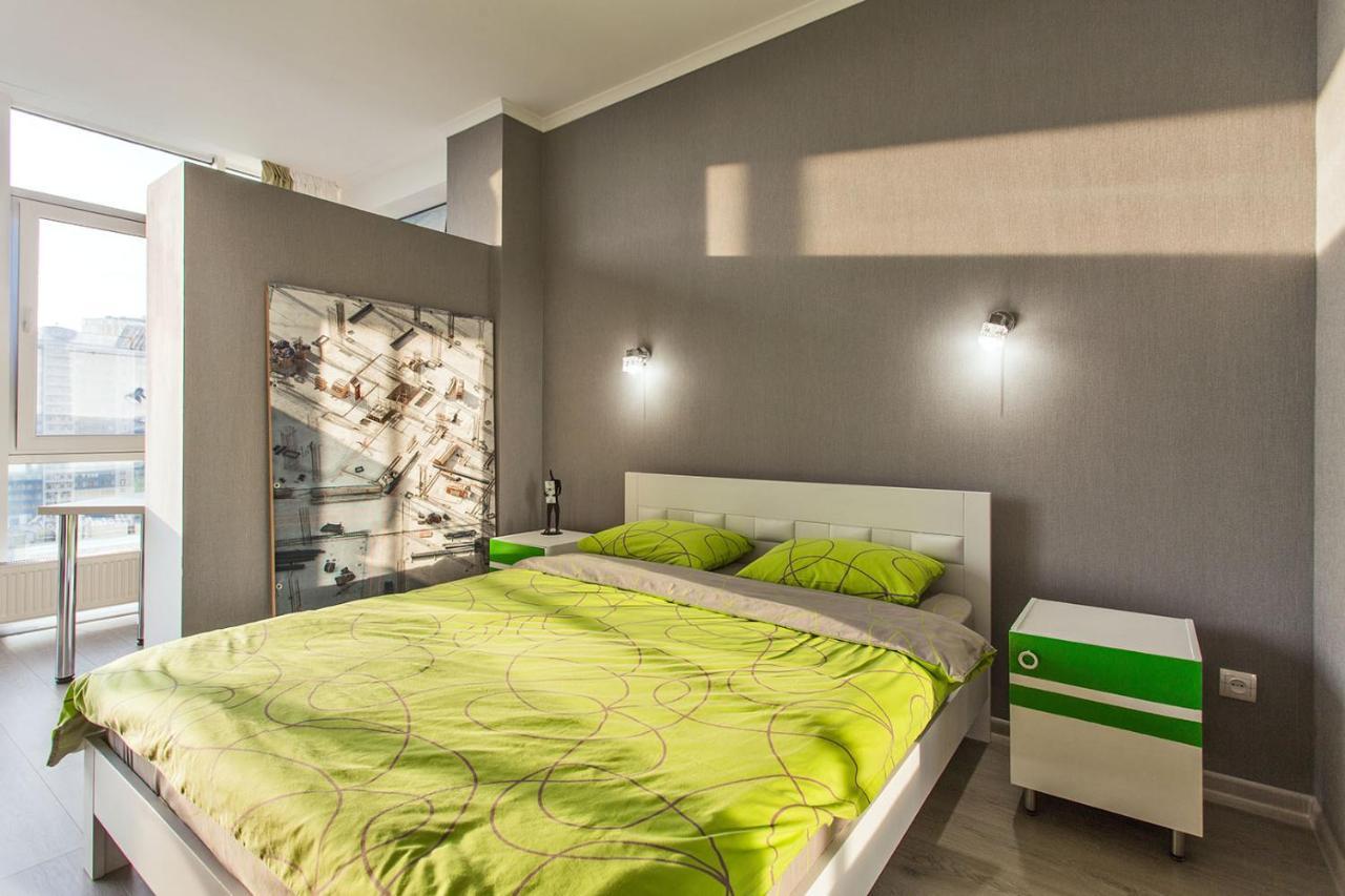 Gagarin Plaza Apartment 70 Square Metres On 12Th Floor 敖德萨 外观 照片