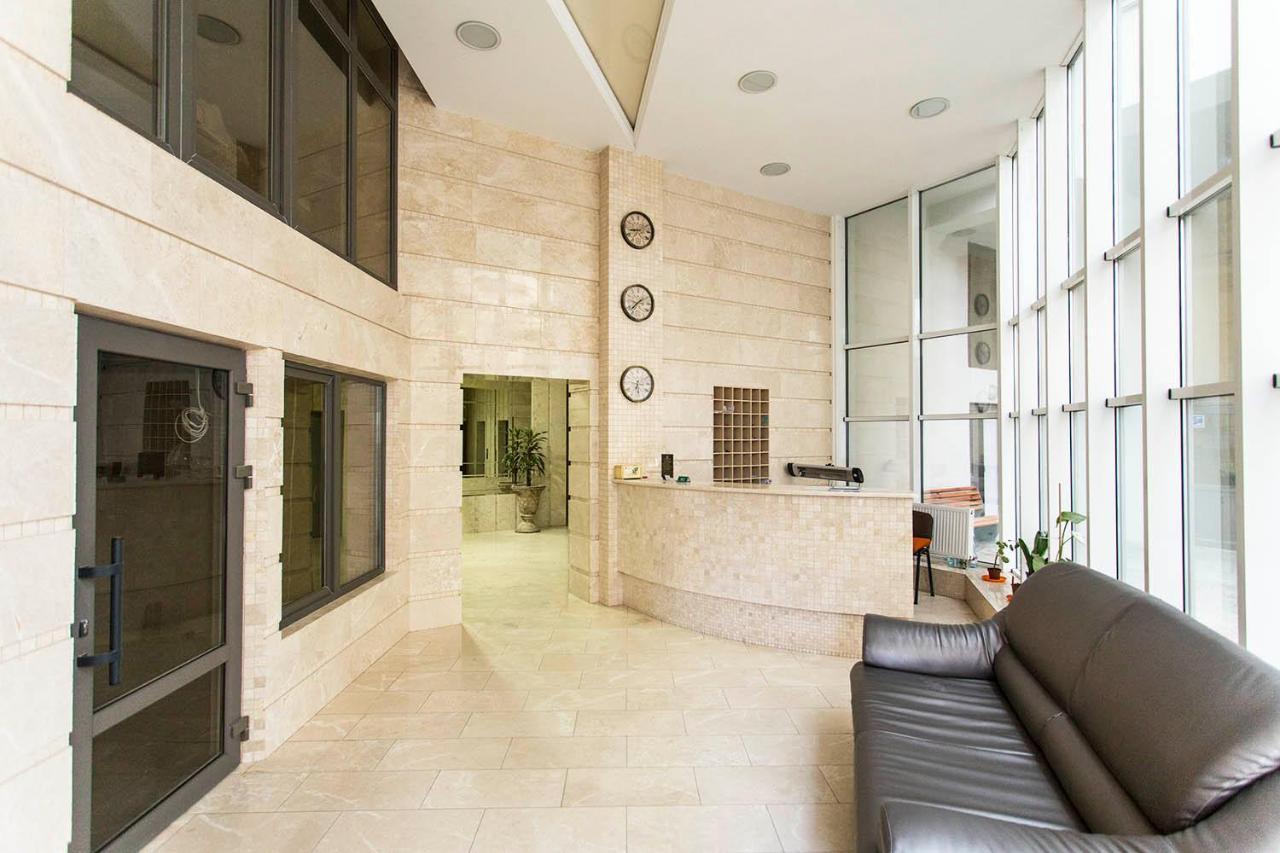 Gagarin Plaza Apartment 70 Square Metres On 12Th Floor 敖德萨 外观 照片