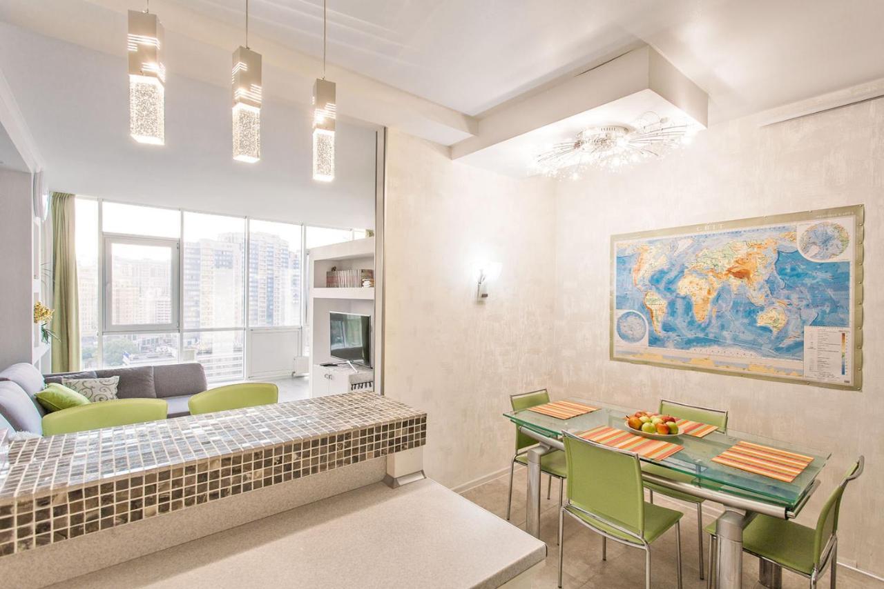 Gagarin Plaza Apartment 70 Square Metres On 12Th Floor 敖德萨 外观 照片