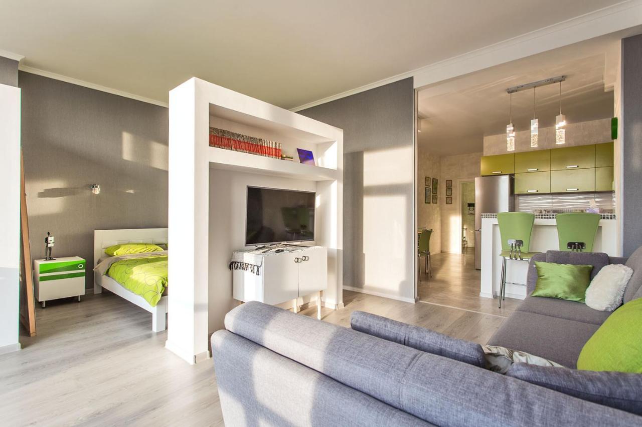 Gagarin Plaza Apartment 70 Square Metres On 12Th Floor 敖德萨 外观 照片
